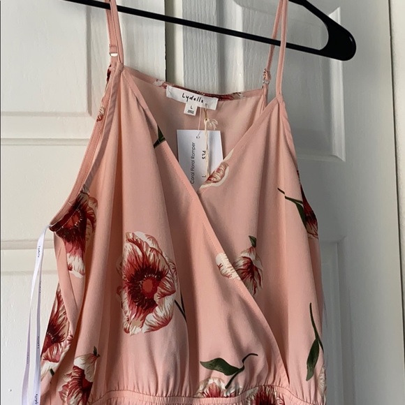 Boutique Romper- floral - Picture 3 of 5